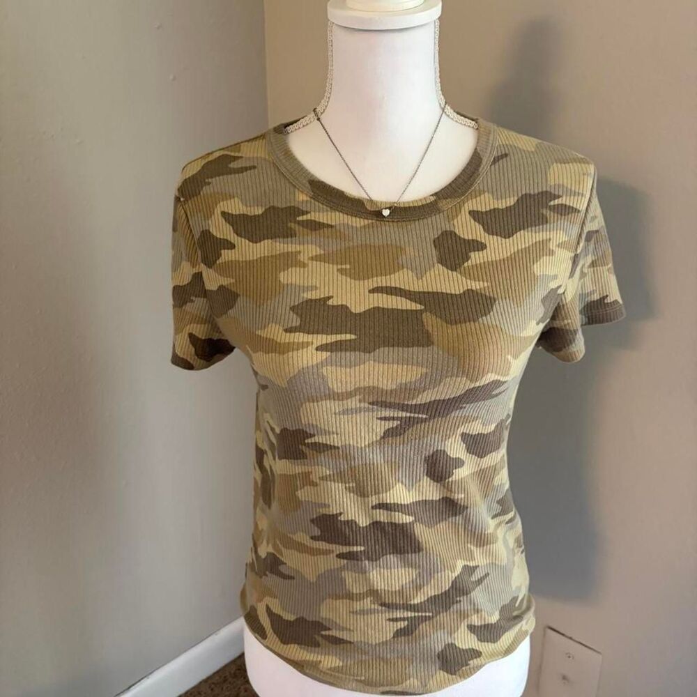 American-eagle Women's Khaki and Green T-shirt